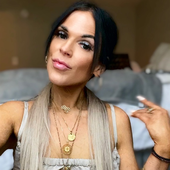 Meet your Seller! - Picture 4 of 12